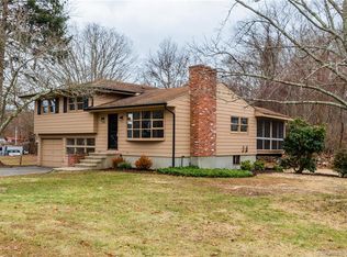 1118 North Rd, Groton, CT 06340