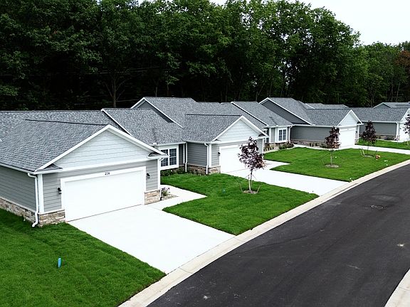 2nd image of 2114 Carriage Hill Cir #2092