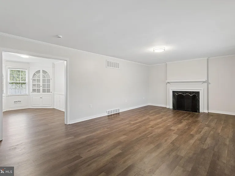 127 Bell Ave — Photo 3