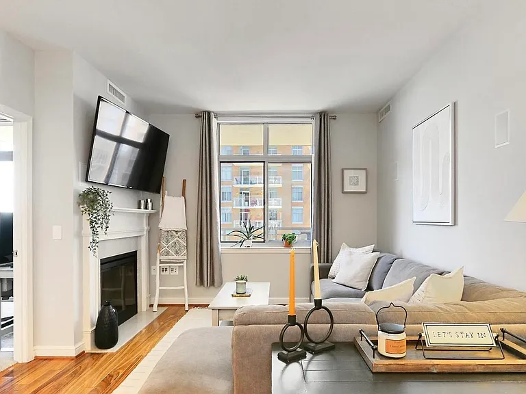 11990 Market St #908 — Photo 9