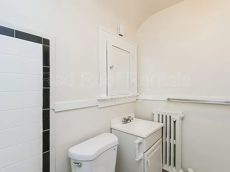 1319 6th Ave E #C — Photo 15