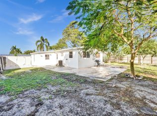 2618 Freeport Rd, West Palm Beach, FL 33406