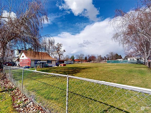2nd image of 1823 Delmont
