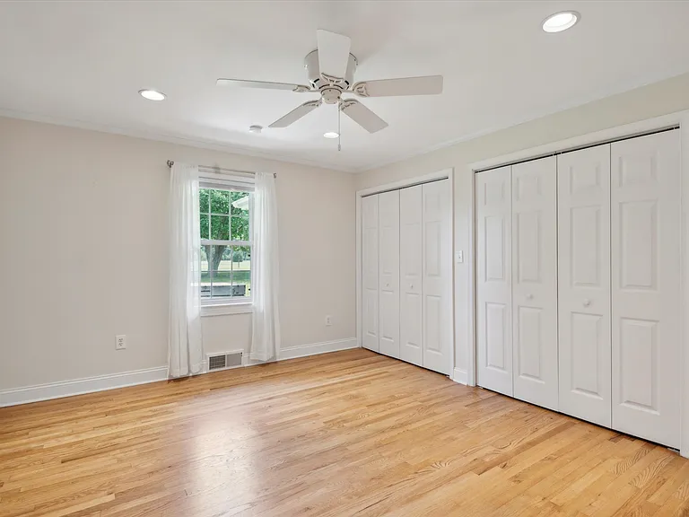 432 Webb Rd — Photo 17