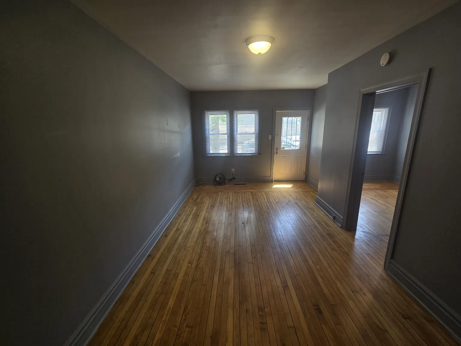 2 bed, $1,300 — Photo 2