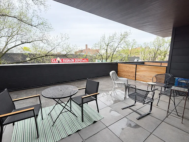 4513 N Clark St #204 — Photo 10