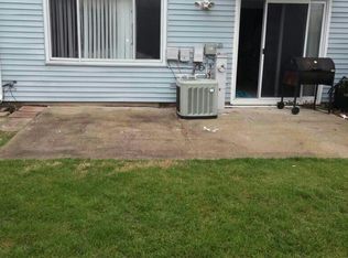 281 E Alpine Dr, Glendale Heights, IL