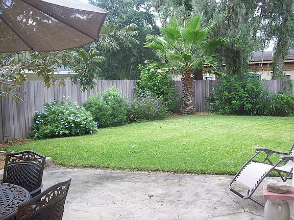 5th image of 811 Amelia Dr