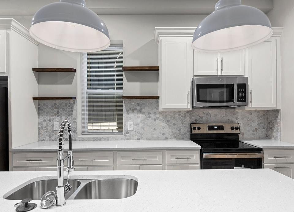 1st image of 1202 Allen Ave #Penthouse