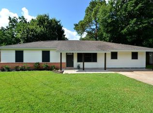 210 E 3rd St, Deer Park, TX 77536