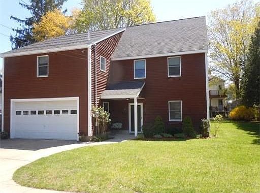 1st image of 11 E Greenwood St
