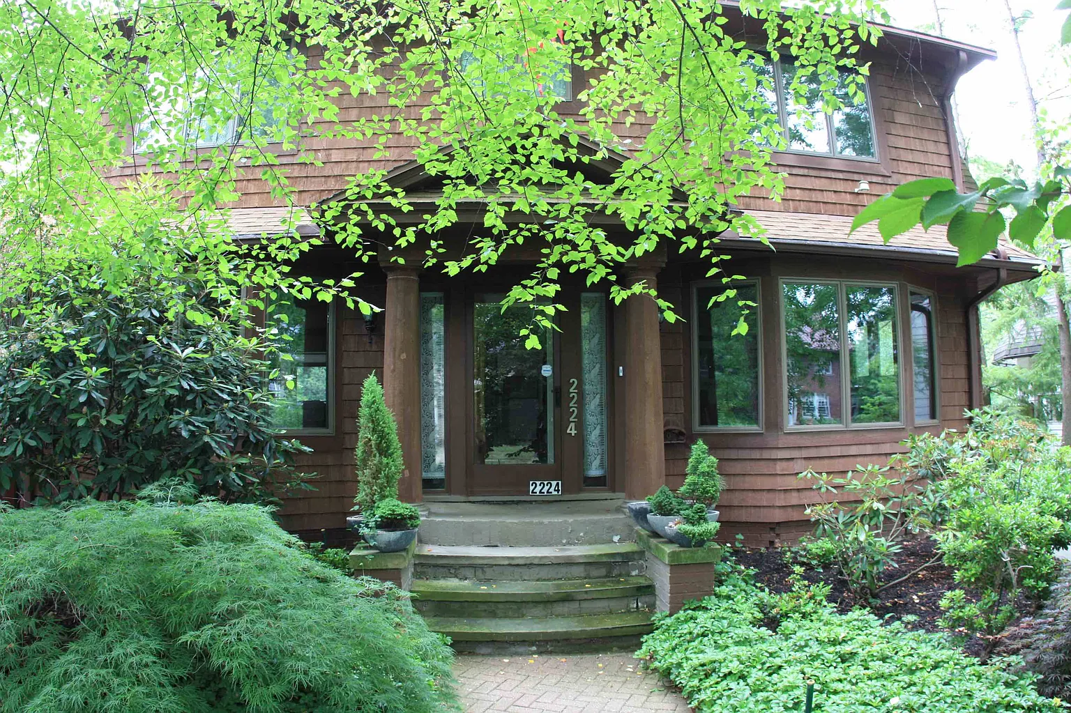 2224 Middlefield Rd photo 1