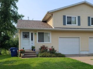 2905 W 34th St, Davenport, IA 52806