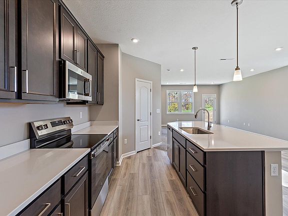 4th image of 1314 Parkside Dr #146-B