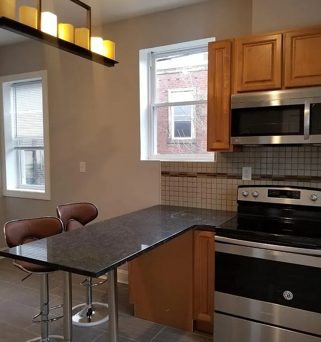 3 bed, 1600 sqft, $1,700 — Photo 4
