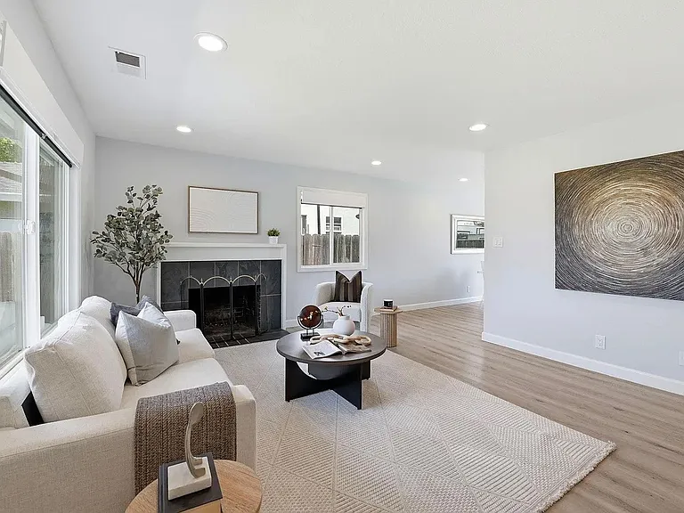 36023 Pizarro Dr — Photo 12