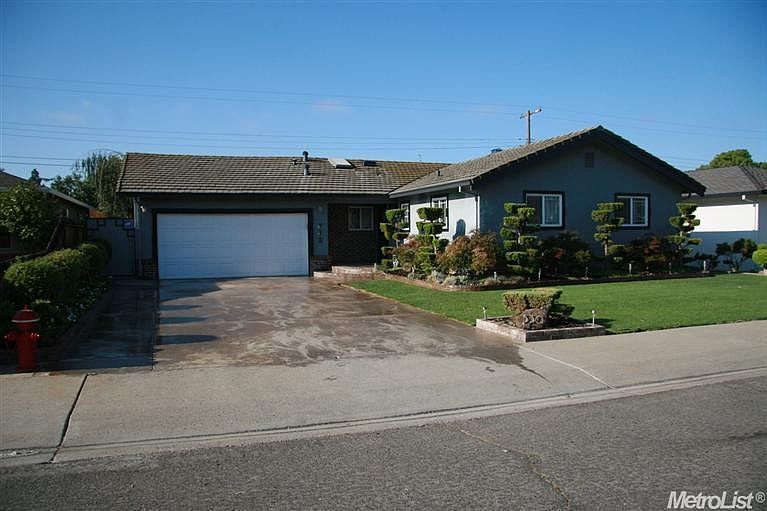 1st image of 530 Sturla St