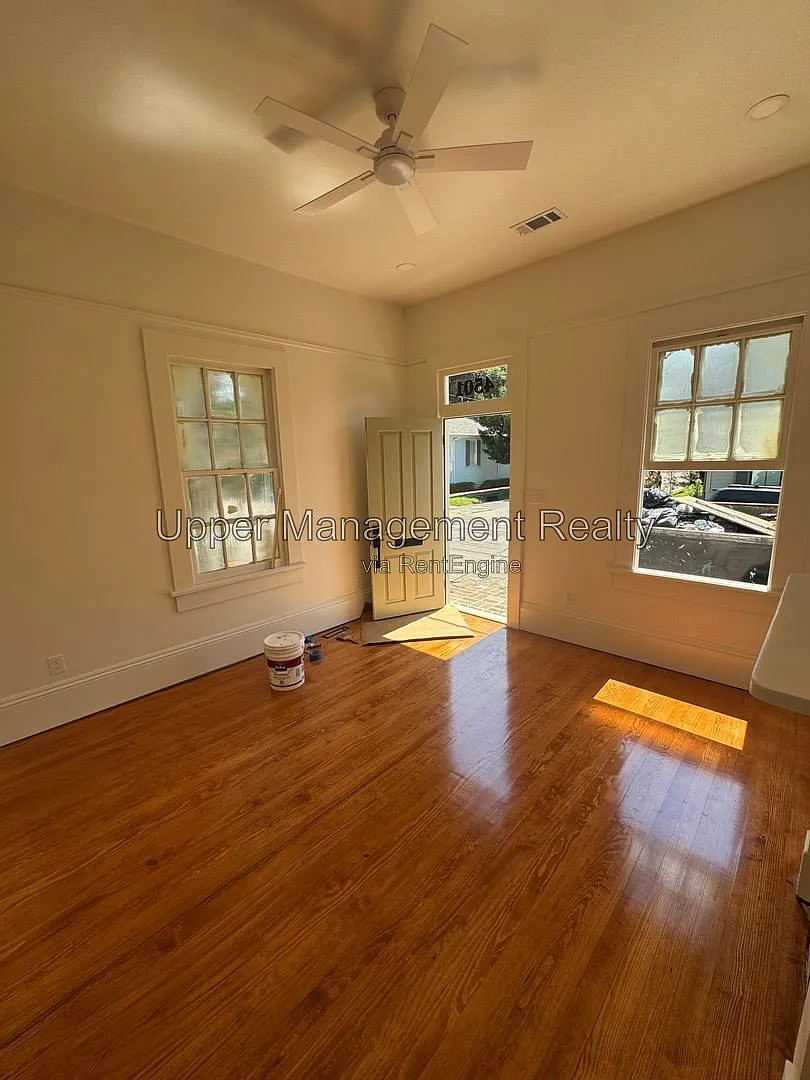 1 bed, 1.0 bath, 800 sqft, $1,800 — Photo 2