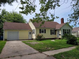 609 S Howard St, Robinson, IL 62454