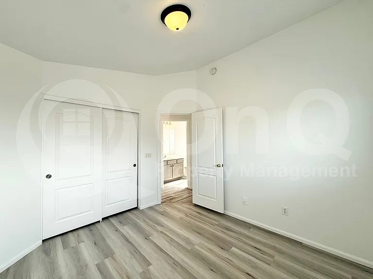 5517 W Wood St — Photo 17