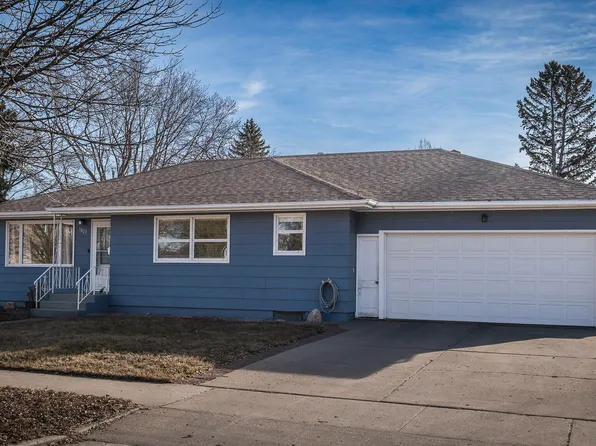 1821 N Washington St, Bismarck, ND 58501