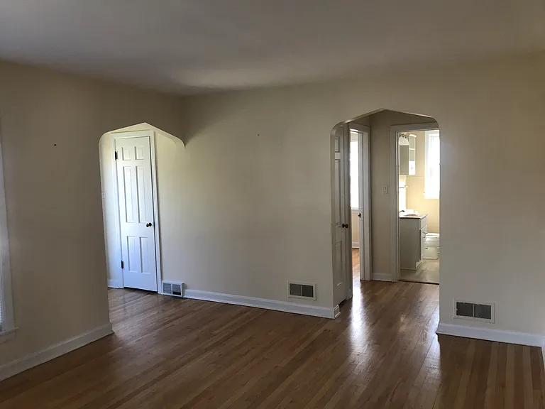 8060 Elmwood St — Photo 2