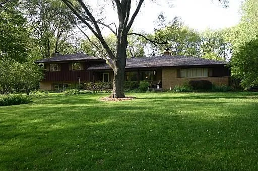 8 Barrington Bourne Rd photo 1