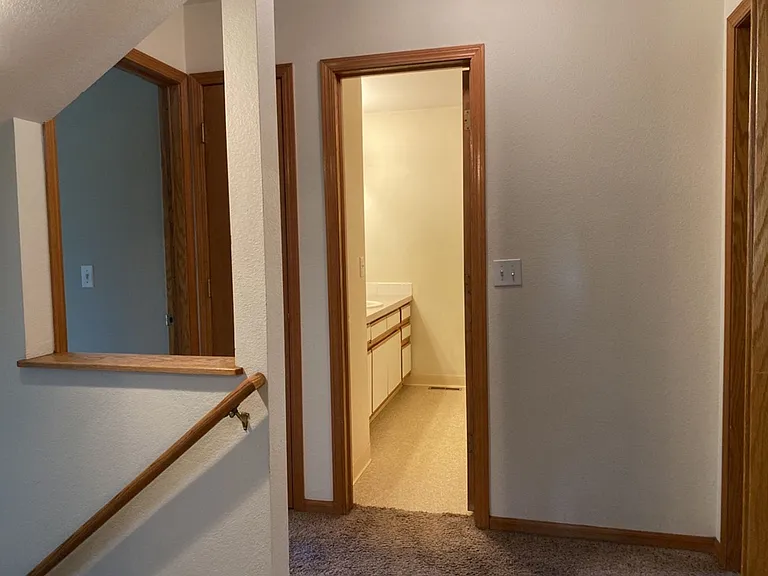 610 S Whitcomb St #B — Photo 19