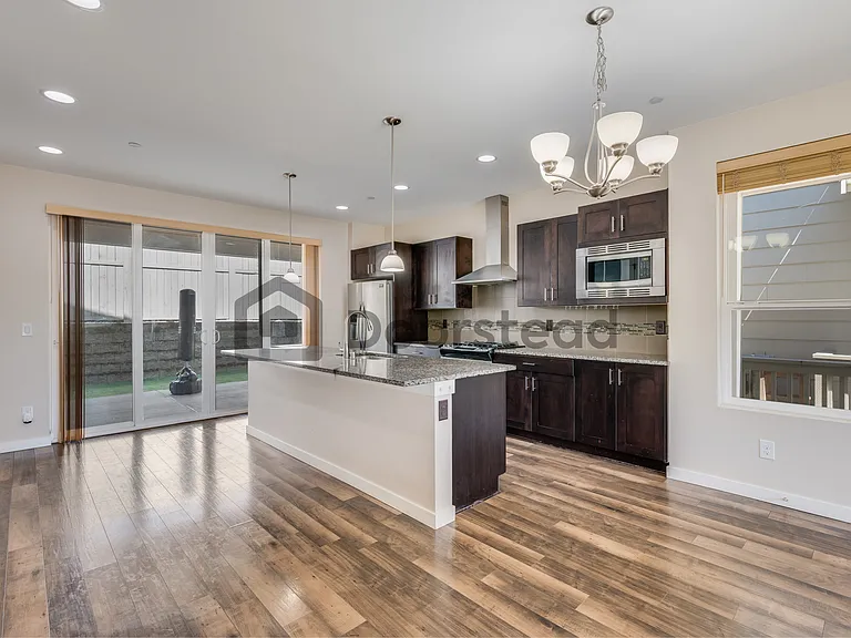 870 SW 96th Pl — Photo 1