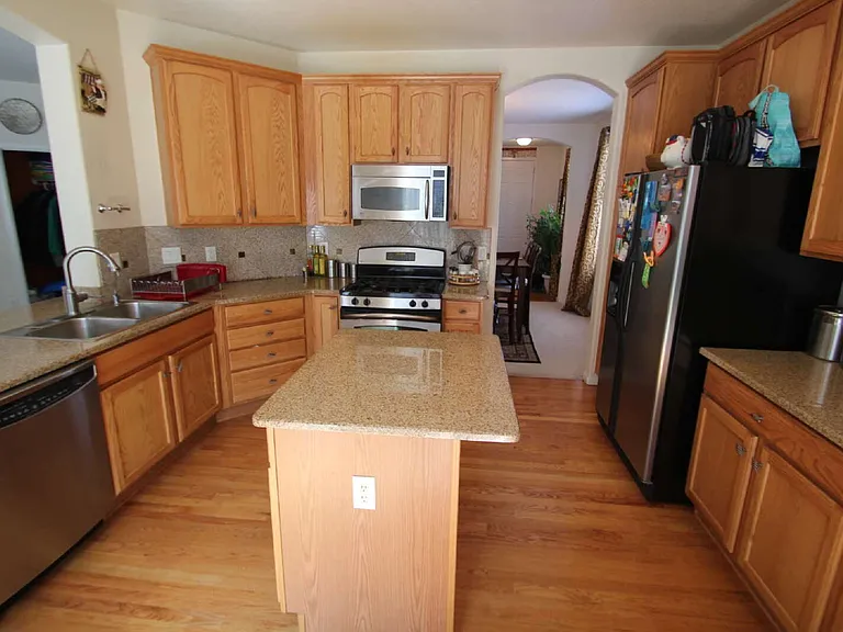 5420 Heatherton Ln — Photo 11