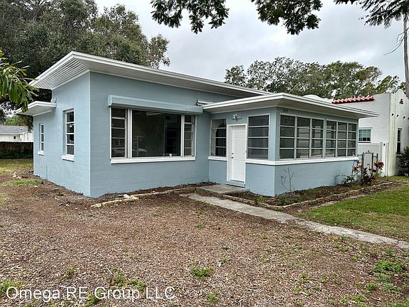 3rd image of 1105 Marine St