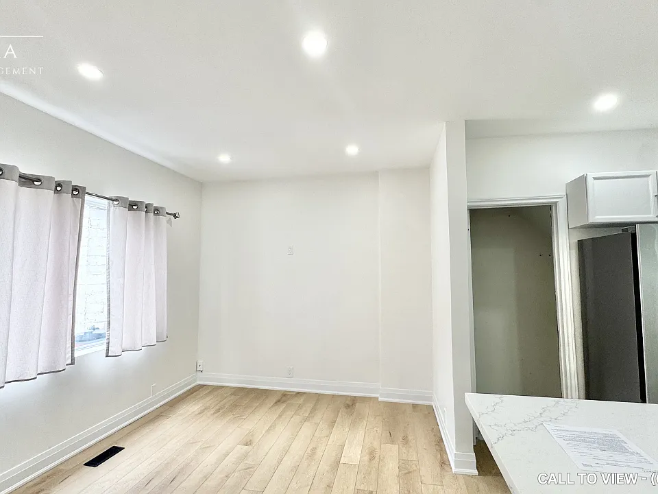 126 Evans St