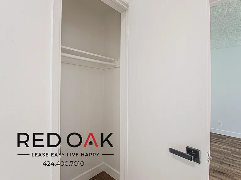 1843 S Gramercy Pl #9 — Photo 23