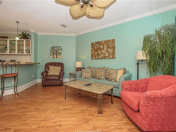 4th image of 19 Lemoyne Ave APT 4