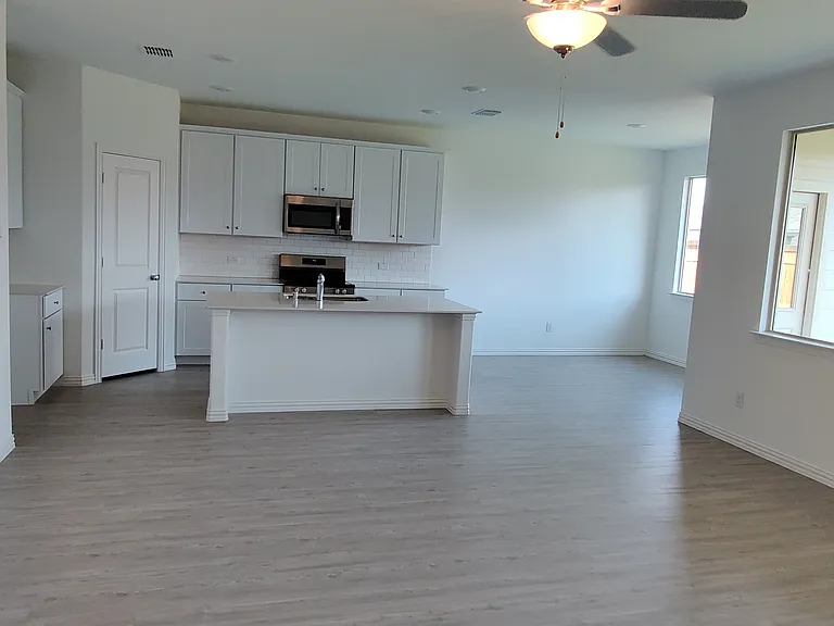 4812 Sagerun Dr — Photo 10