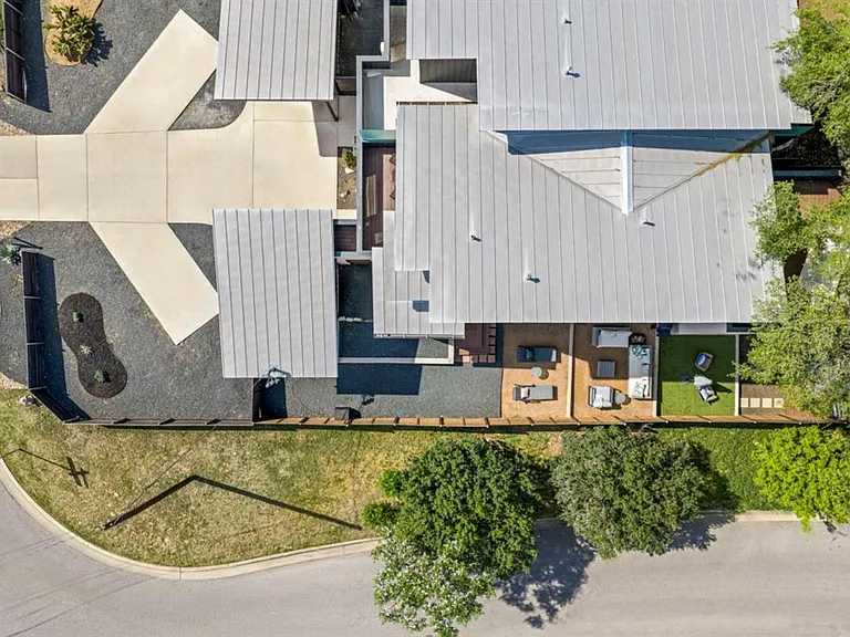 4400 Mount Vernon Dr #B — Photo 30