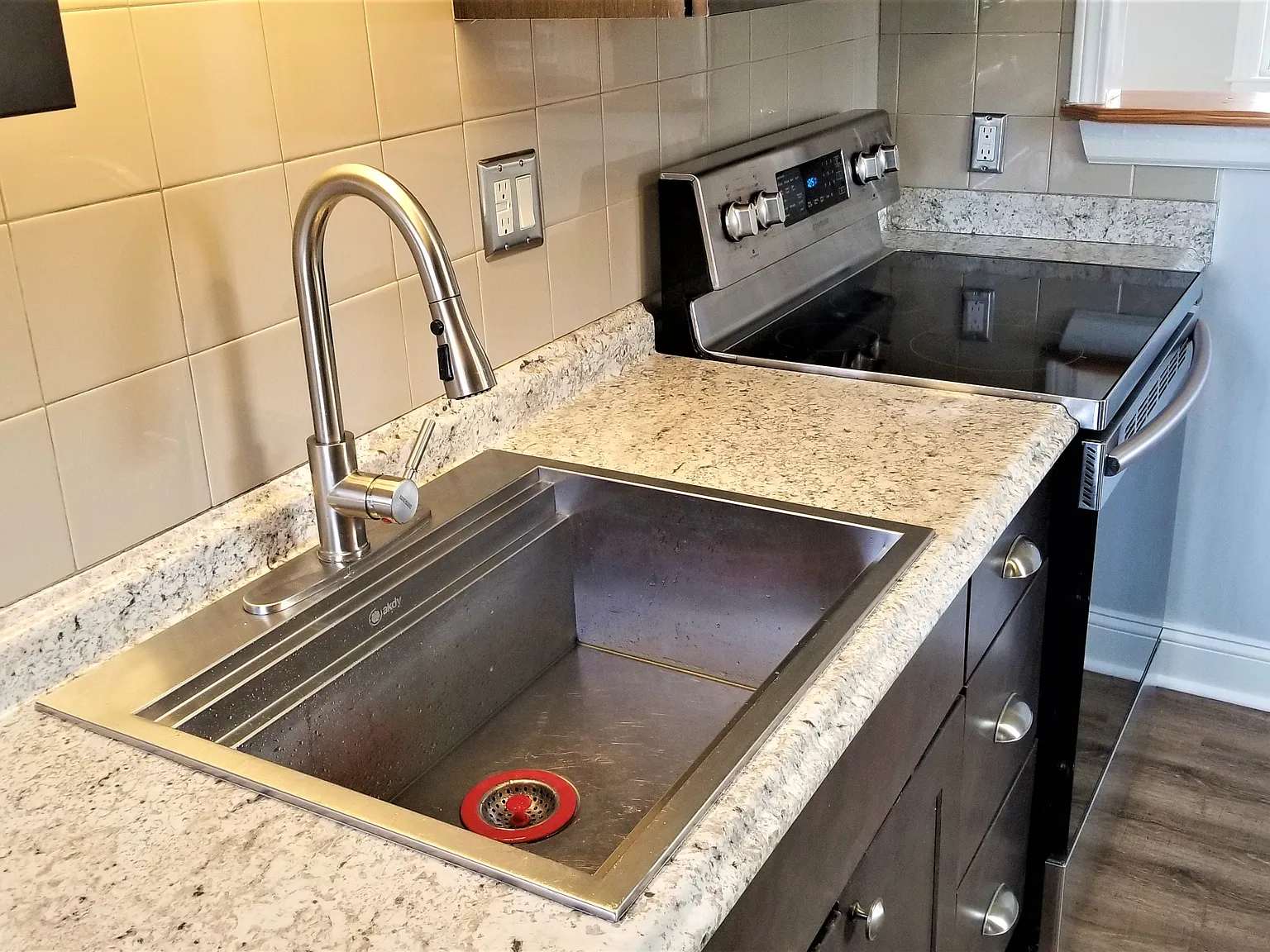 2 bed, 1000 sqft, $1,750 — Photo 4