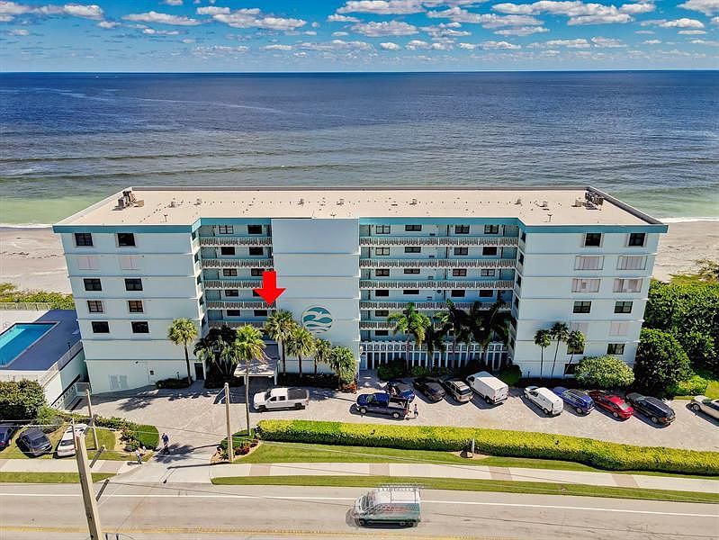 1st image of 900 Ocean Dr APT 305