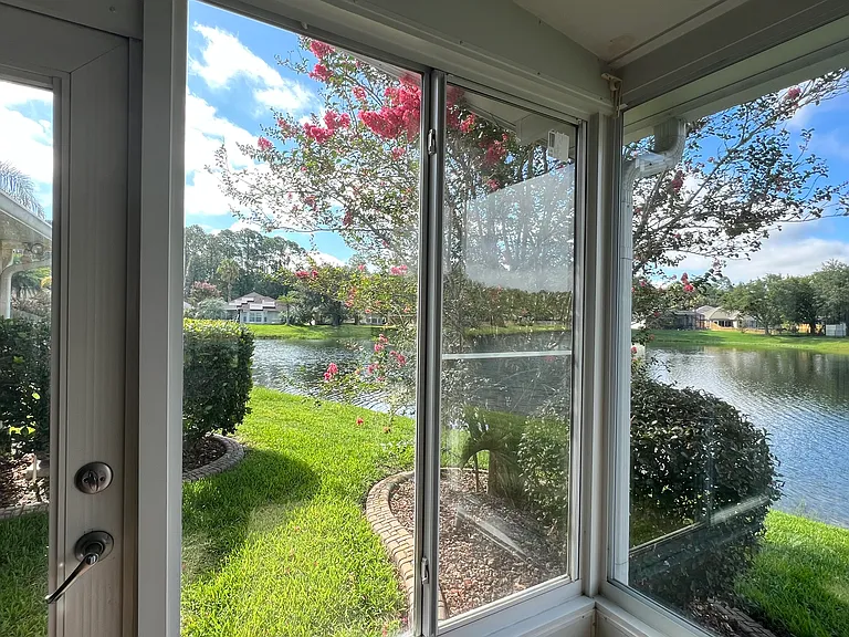 1252 Woodchurch Ln — Photo 34