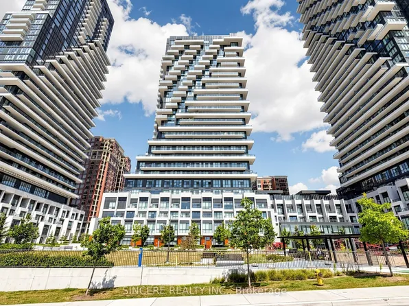 20 Inn On The Park Dr #2737, Toronto, ON M3C 0P8