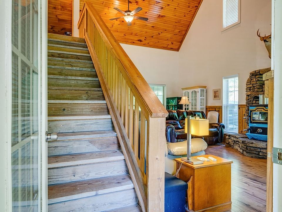 22nd image of 131 Gibson Hollow Rd