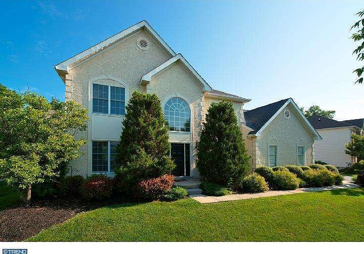 1st image of 823 Dover Court Pl