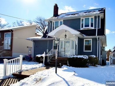 64 Florence Pl, Elmwood Park, NJ, 07407