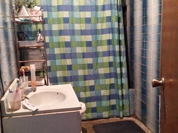 4th image of 304 E Jeff Dr