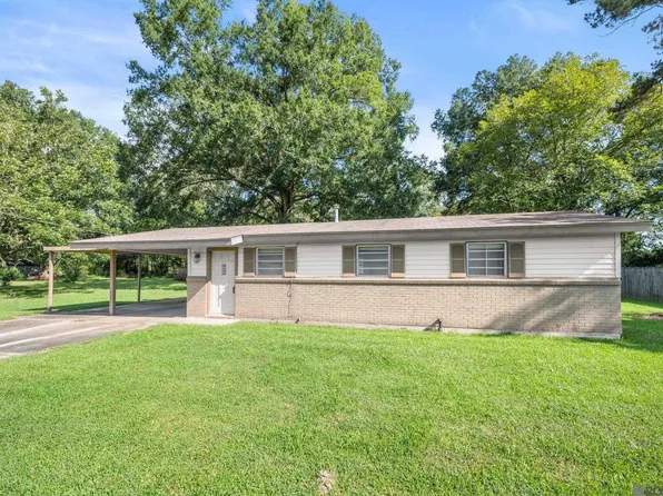 3138 Landmor Dr, Slaughter, LA 70777