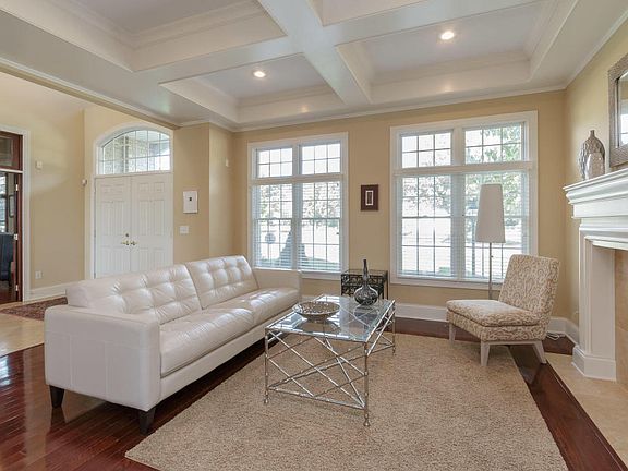 5th image of 24343 Seaside Ct