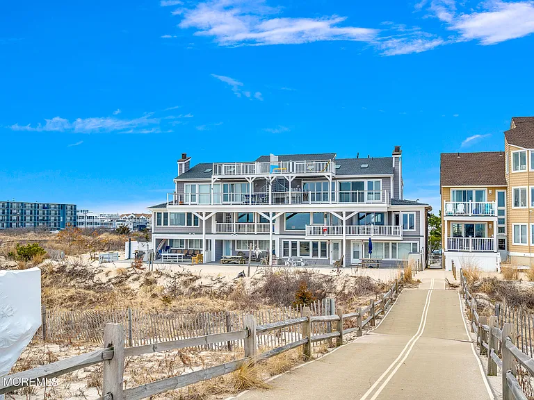 36 Dune Ter — Photo 24