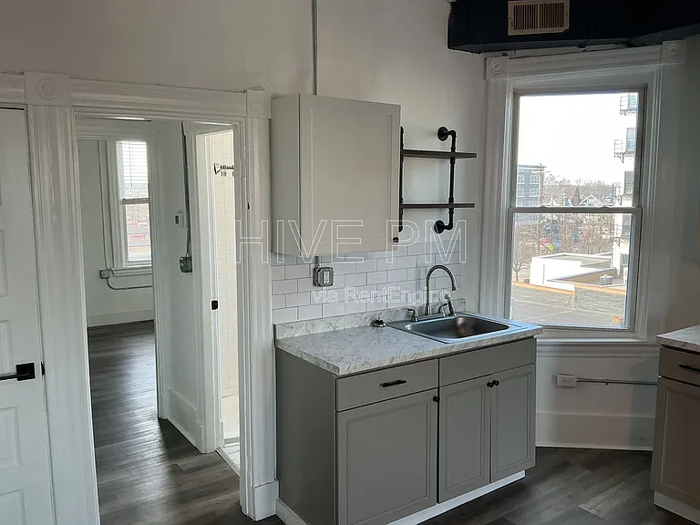 4539 Montgomery Rd #2 — Photo 6