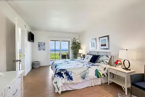 5201 Gulf Of Mexico Dr — Photo 26