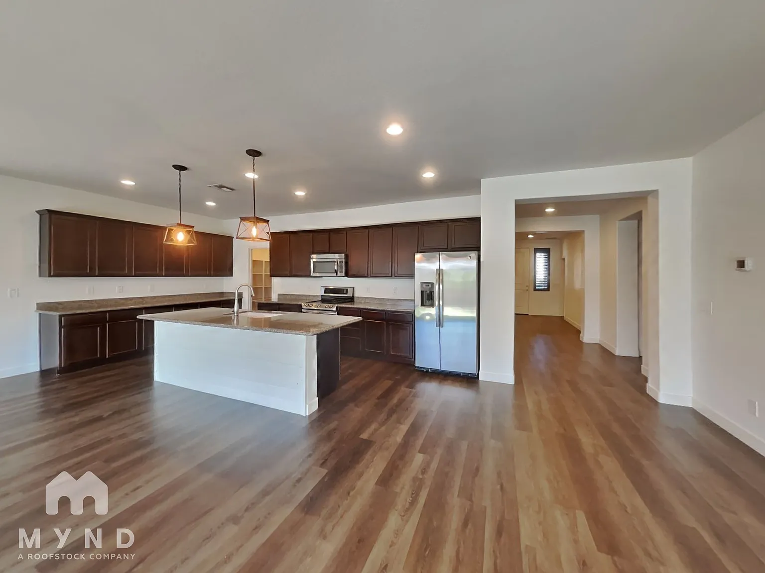 3 bed, 2.0 bath, 1942 sqft, $2,395 — Photo 1